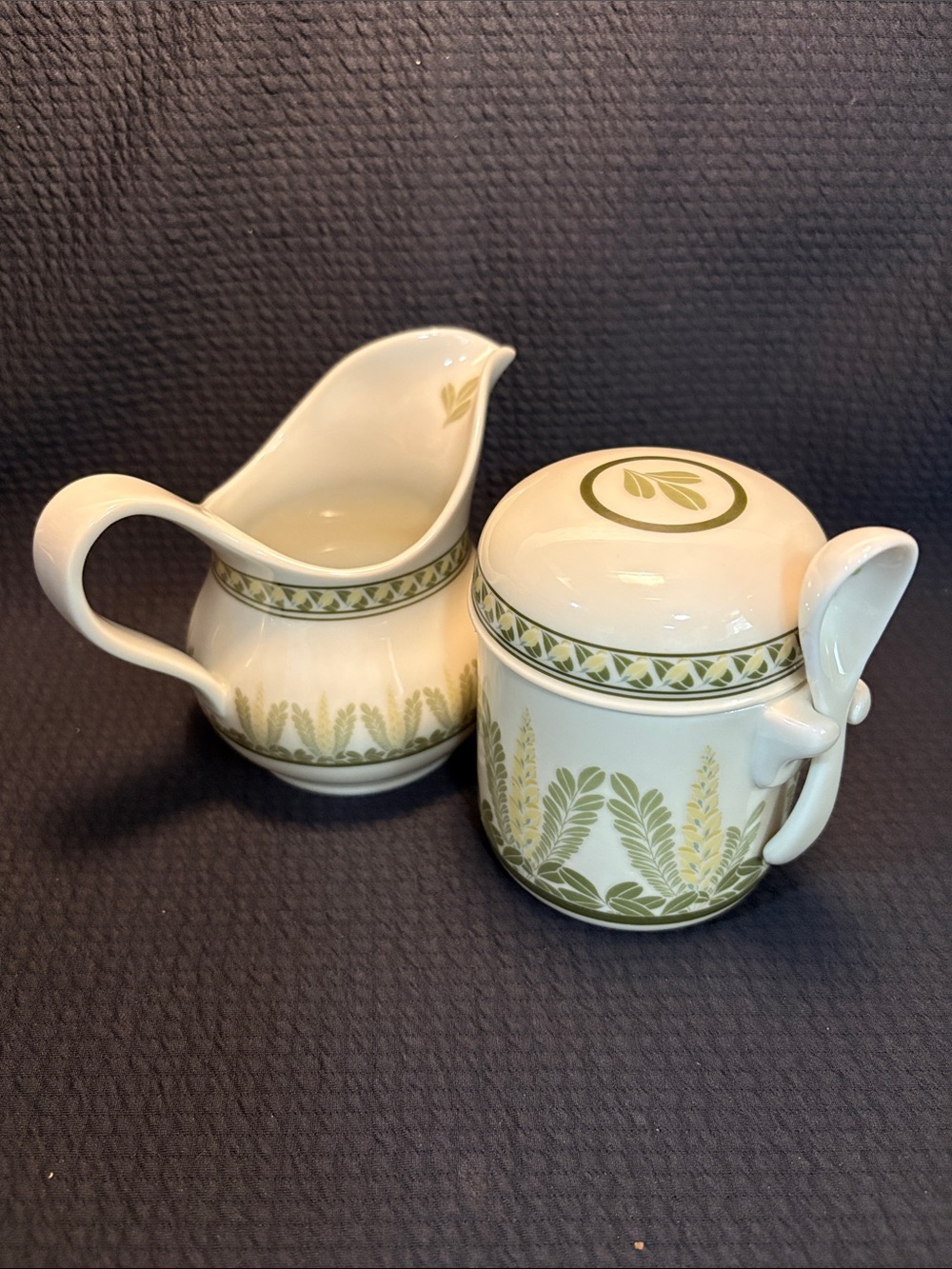 Estée Lauder Aliage Perennials from an English Garden. Ceramic Sugar & Creamer